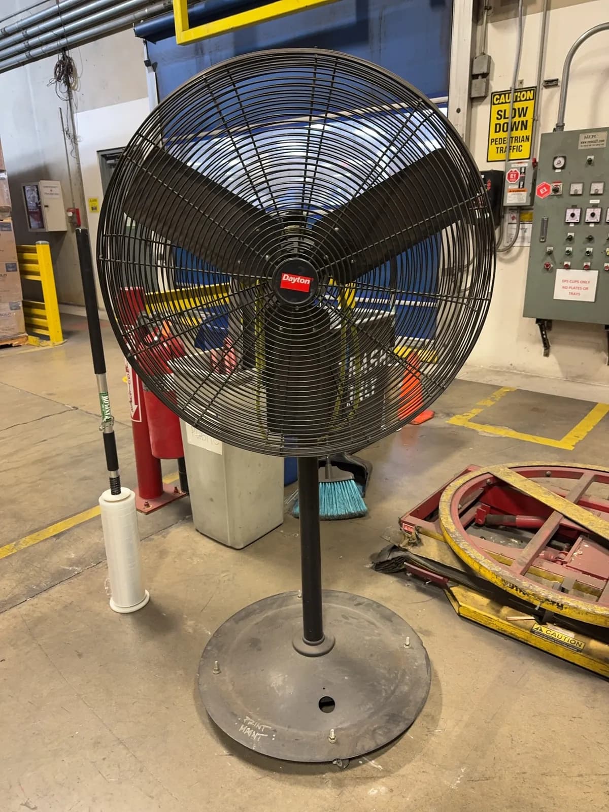 30-dayton-shop-fan-mrmfeqo6
