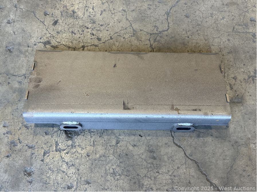 2026-future-ft-s10-mini-skid-steer-mounting-plate-unused-mro3zp6c
