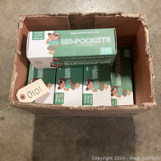 1-600-box-of-mr-pockets-dog-waste-bags-560157