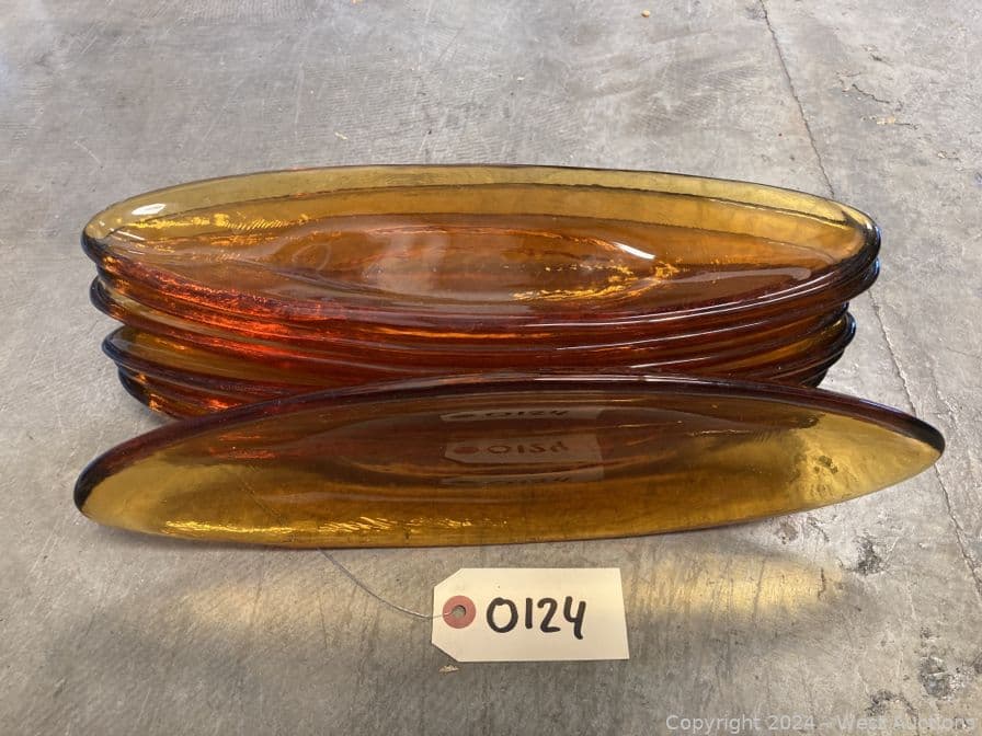 7-brown-glass-serving-trays-560175