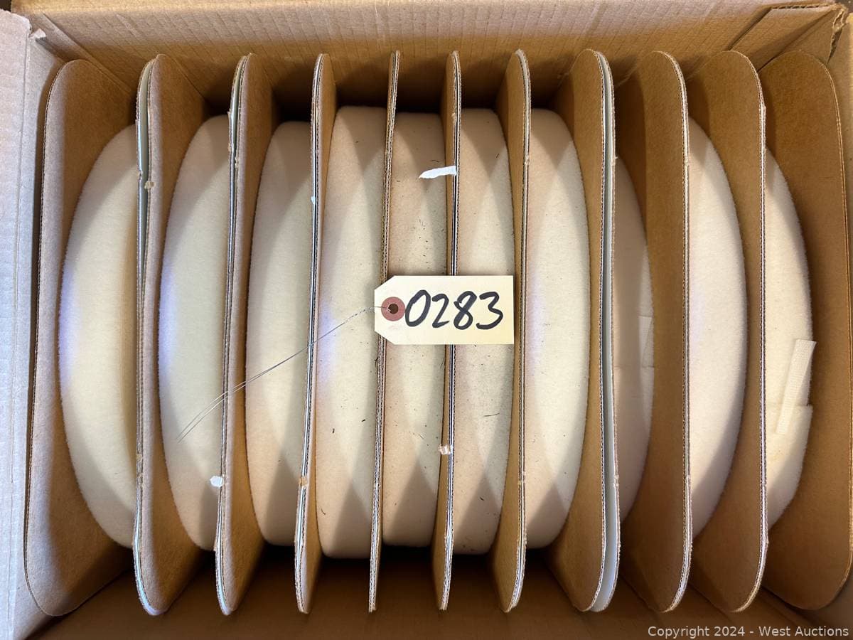 box-of-500yds-10-rolls-white-1-5-sew-on-loop-material-560331