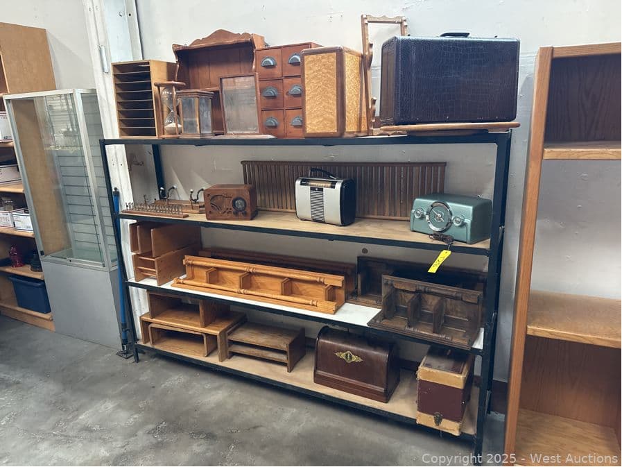 bulk-lot-vintage-wooden-organizers-corner-shelves-singer-sewing-machine-vintage-radios-622625