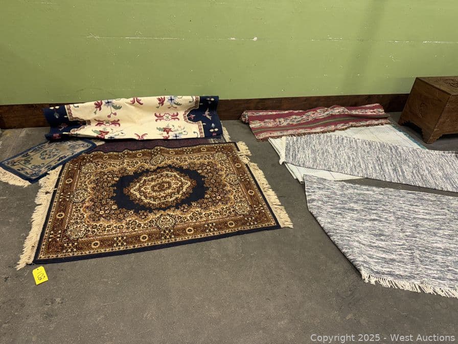bulk-lot-8-assorted-rugs-622689