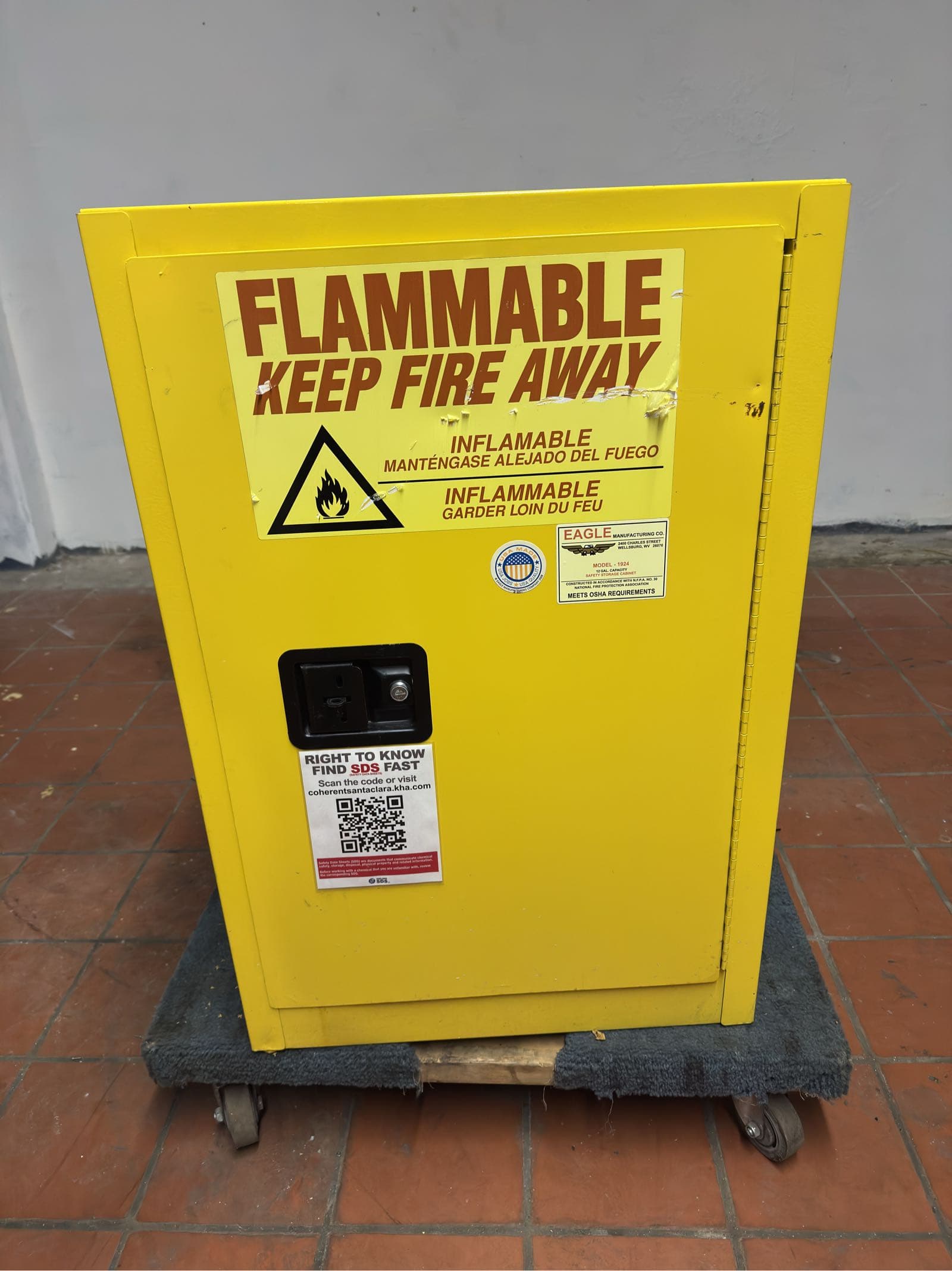 flammable-storage-cabinet-d1e5da