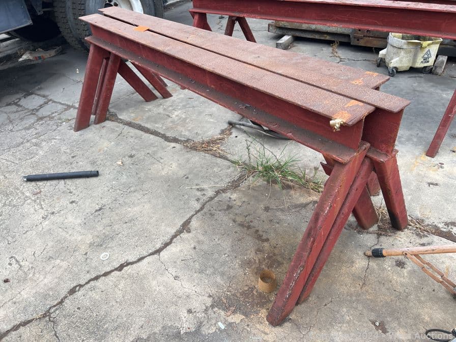 3-heavy-duty-8-steel-sawhorses-561660