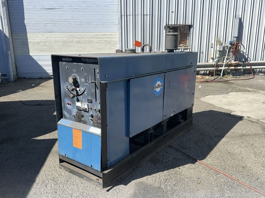 miller-trailblazer-55d-diesel-powered-welder-generator-561486