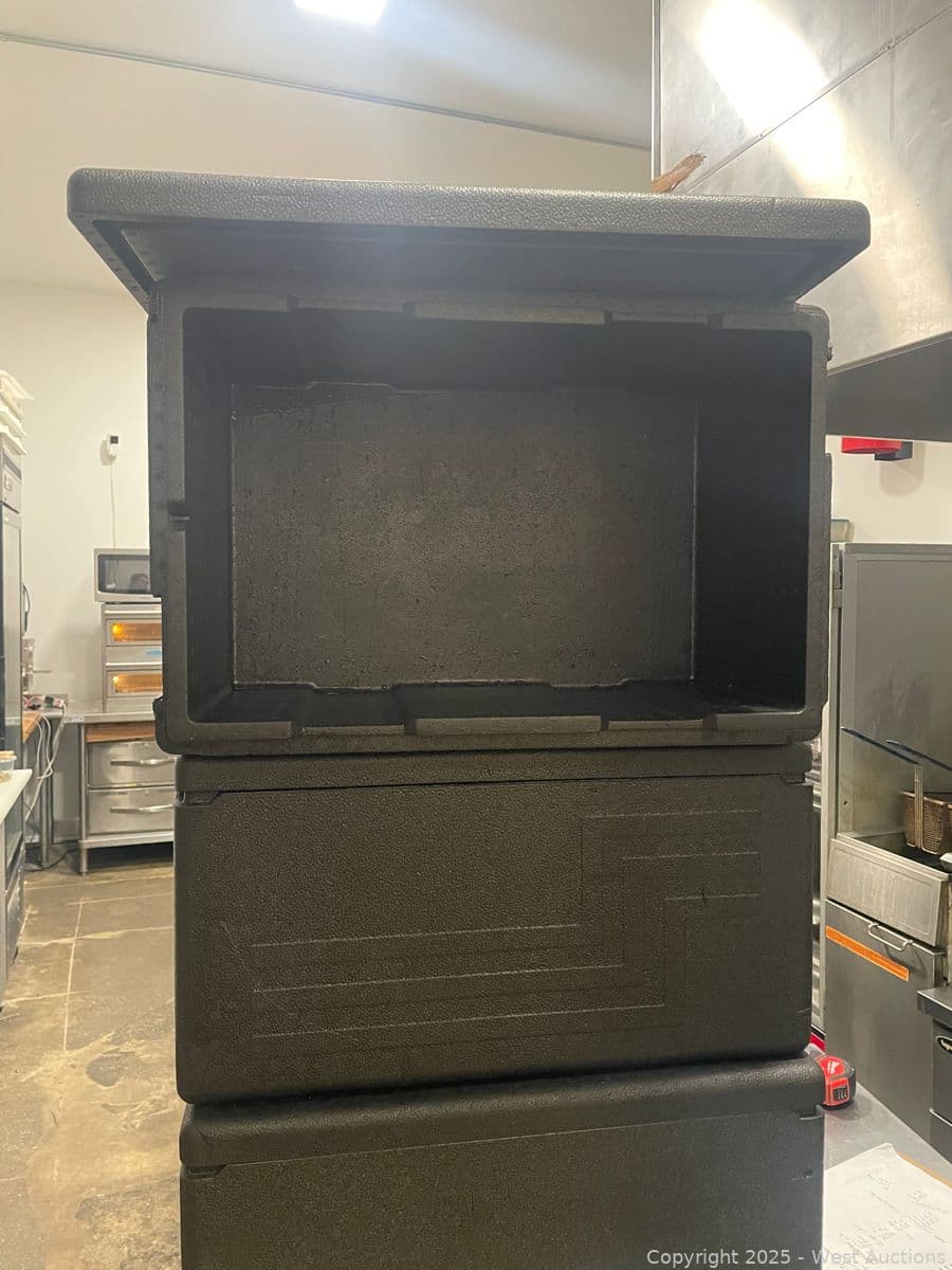 keep-food-hot-cool-boxes-580021