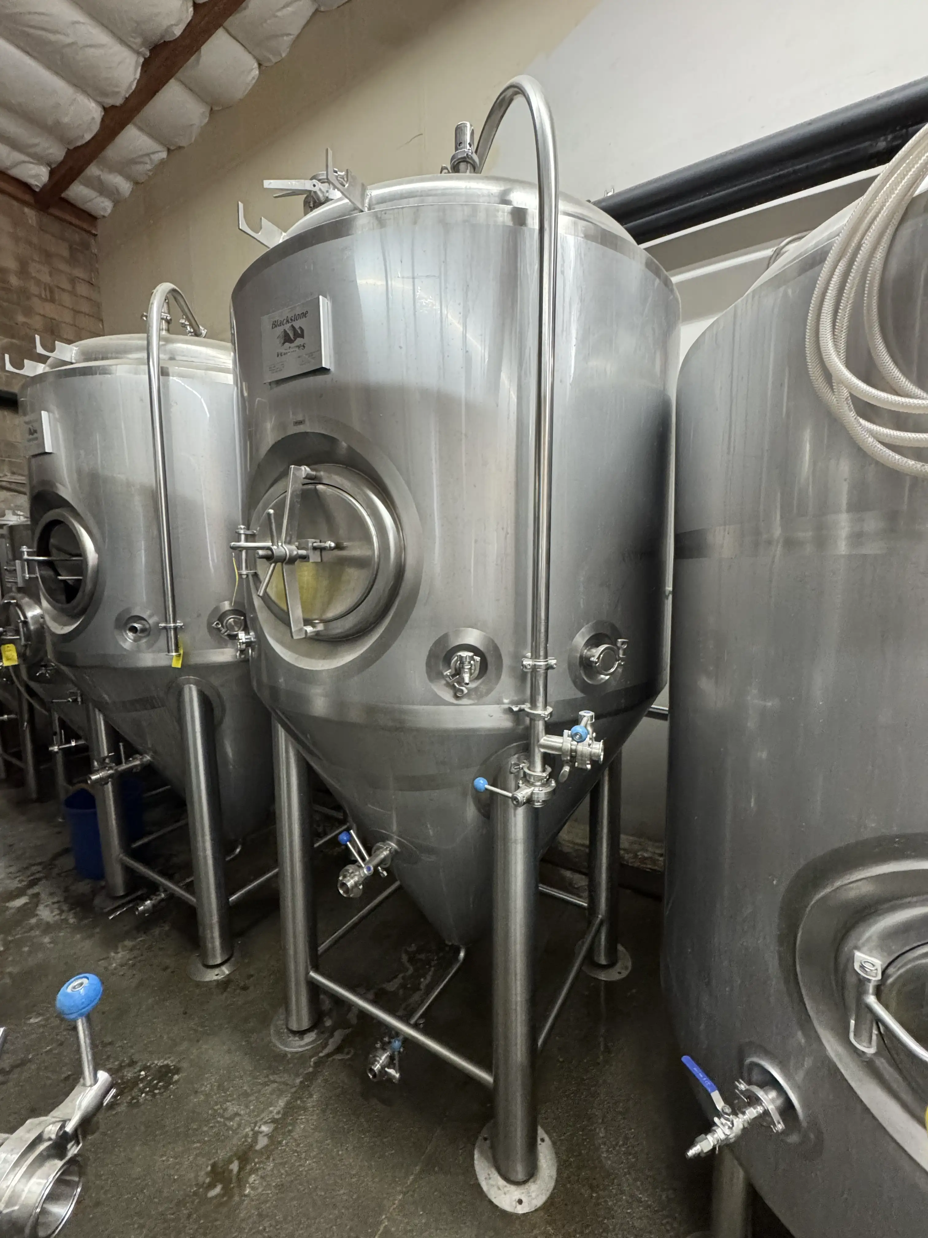 blackstone-ventures-stainless-steel-fermentation-tank-6f31b0