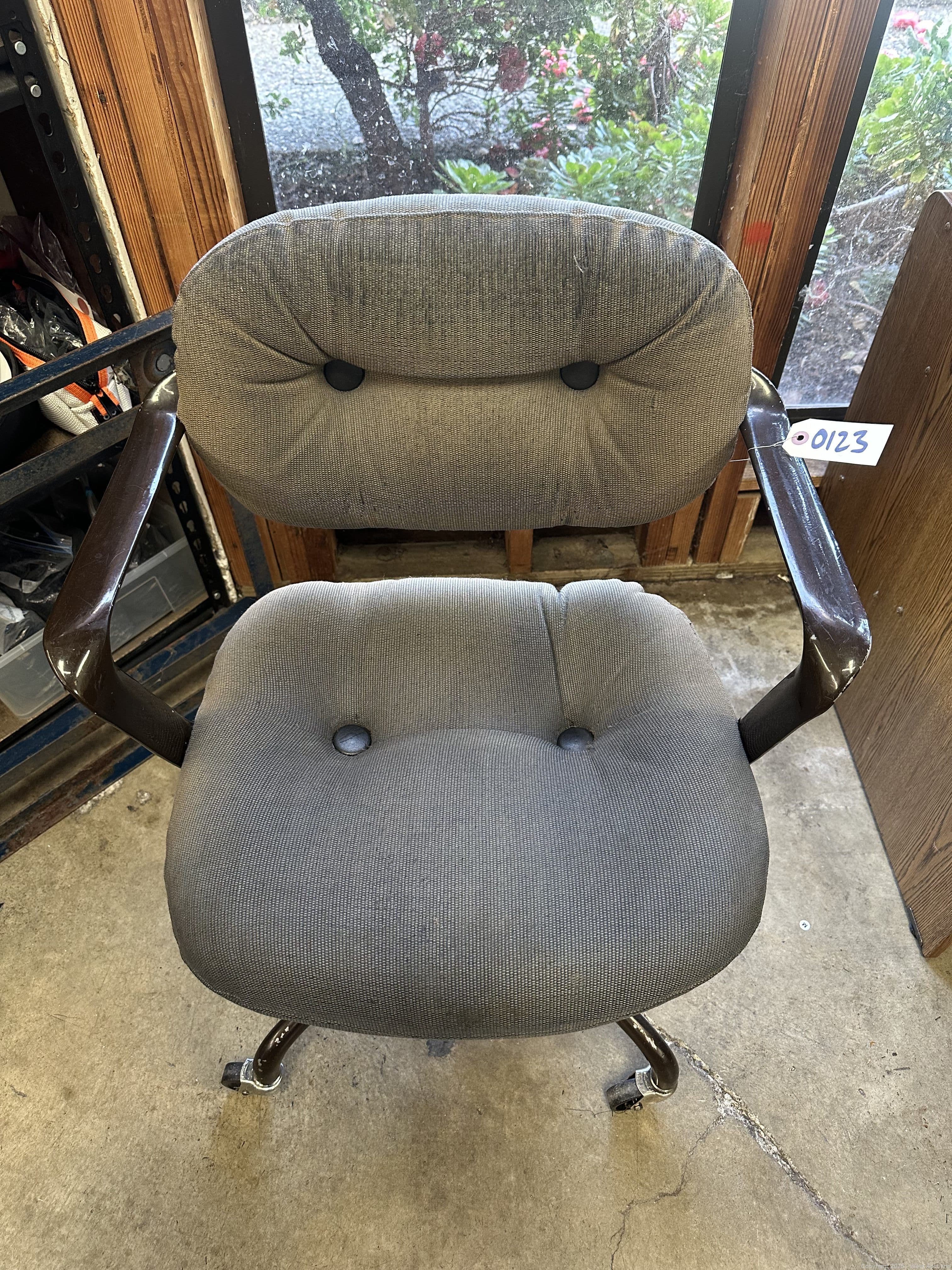 vintage-office-chair-613252