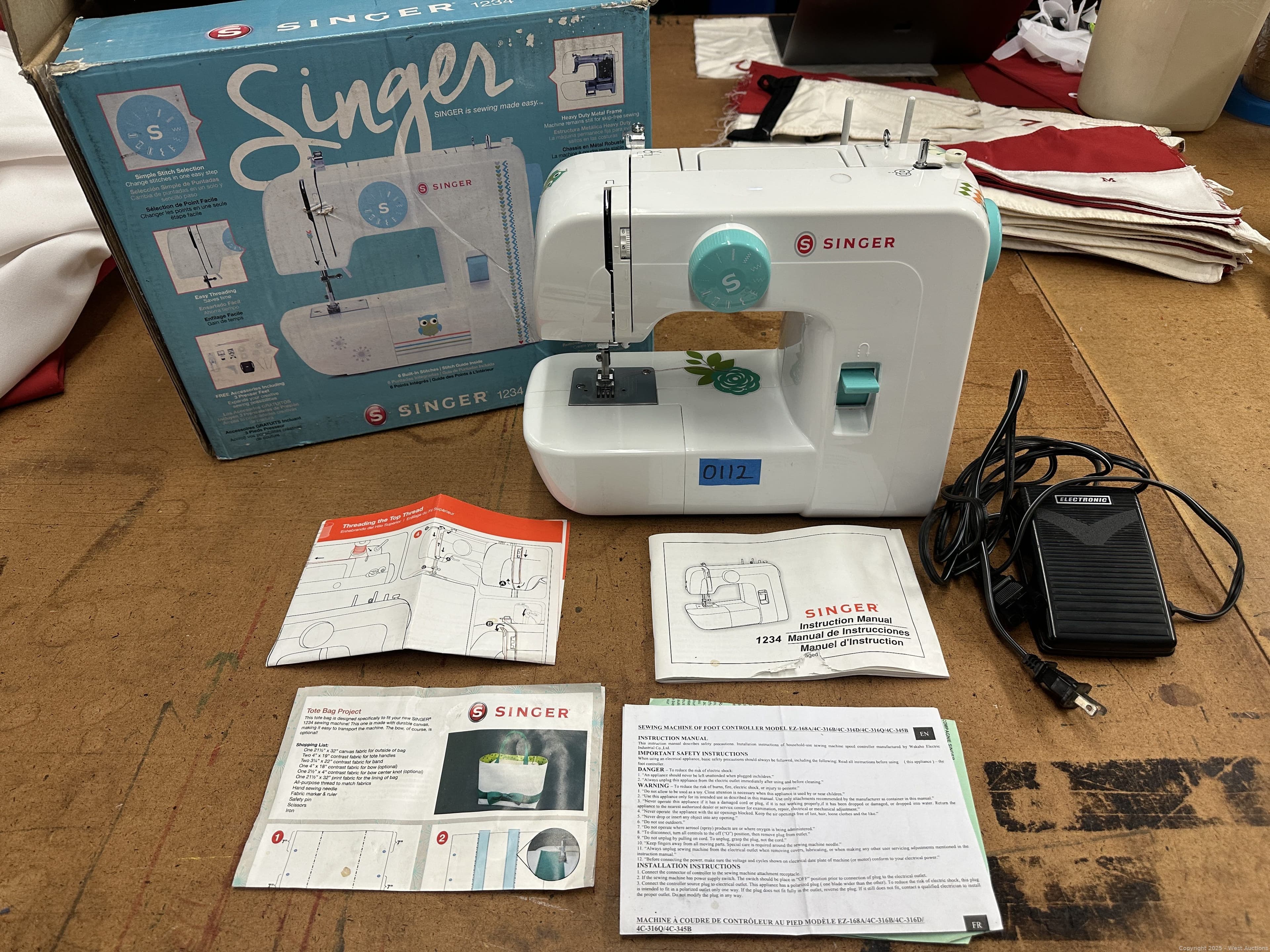 singer-model-1234-sewing-machine-618505