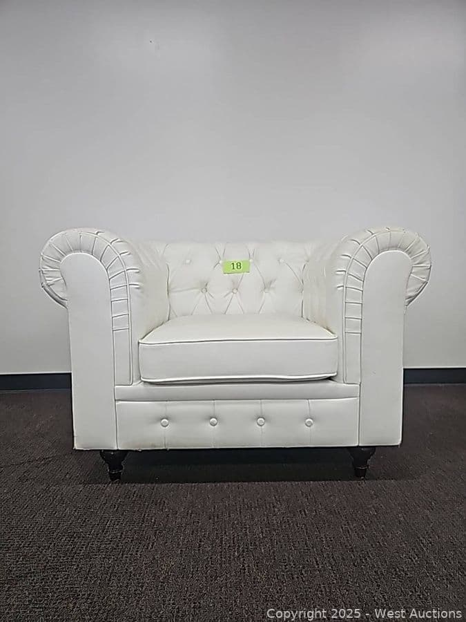 tufted-arm-chair-619870