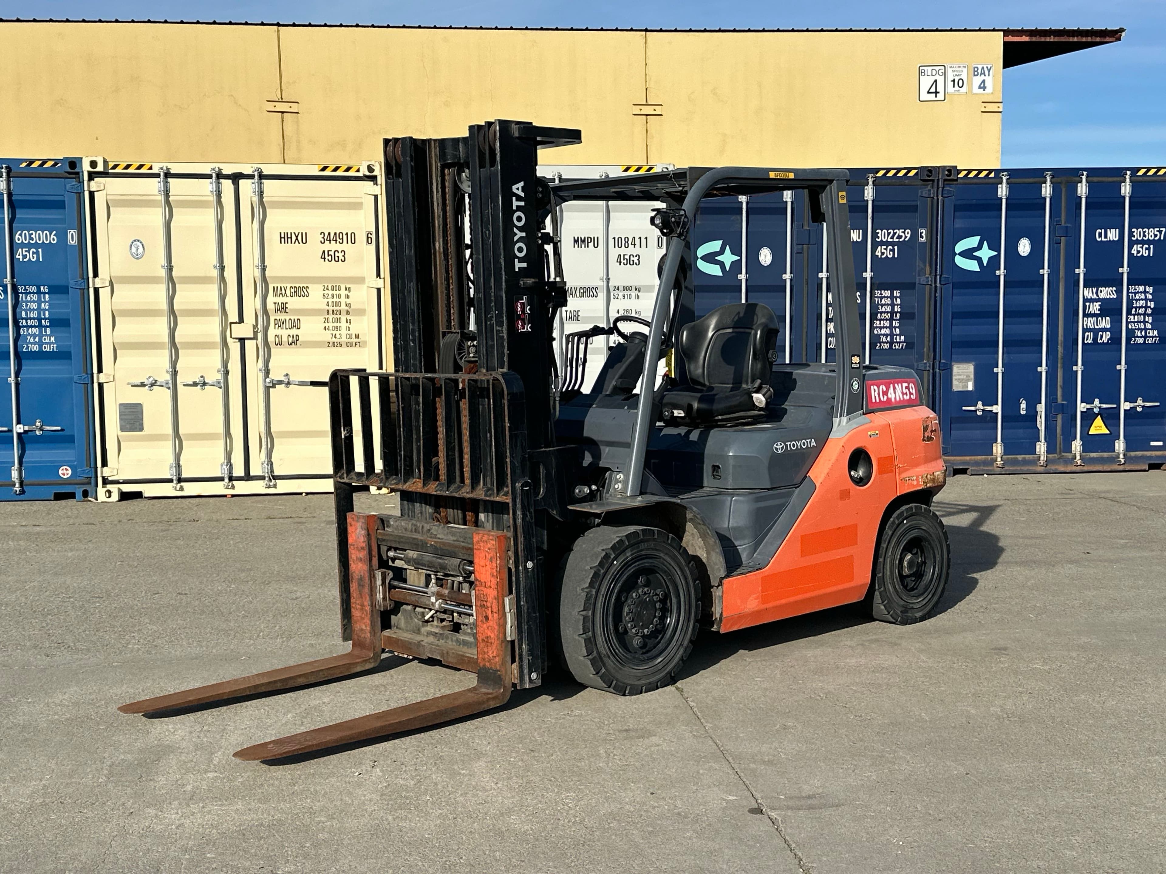 2021-toyota-8fd35u-7500lb-capacity-diesel-forklift-mkvngmkg