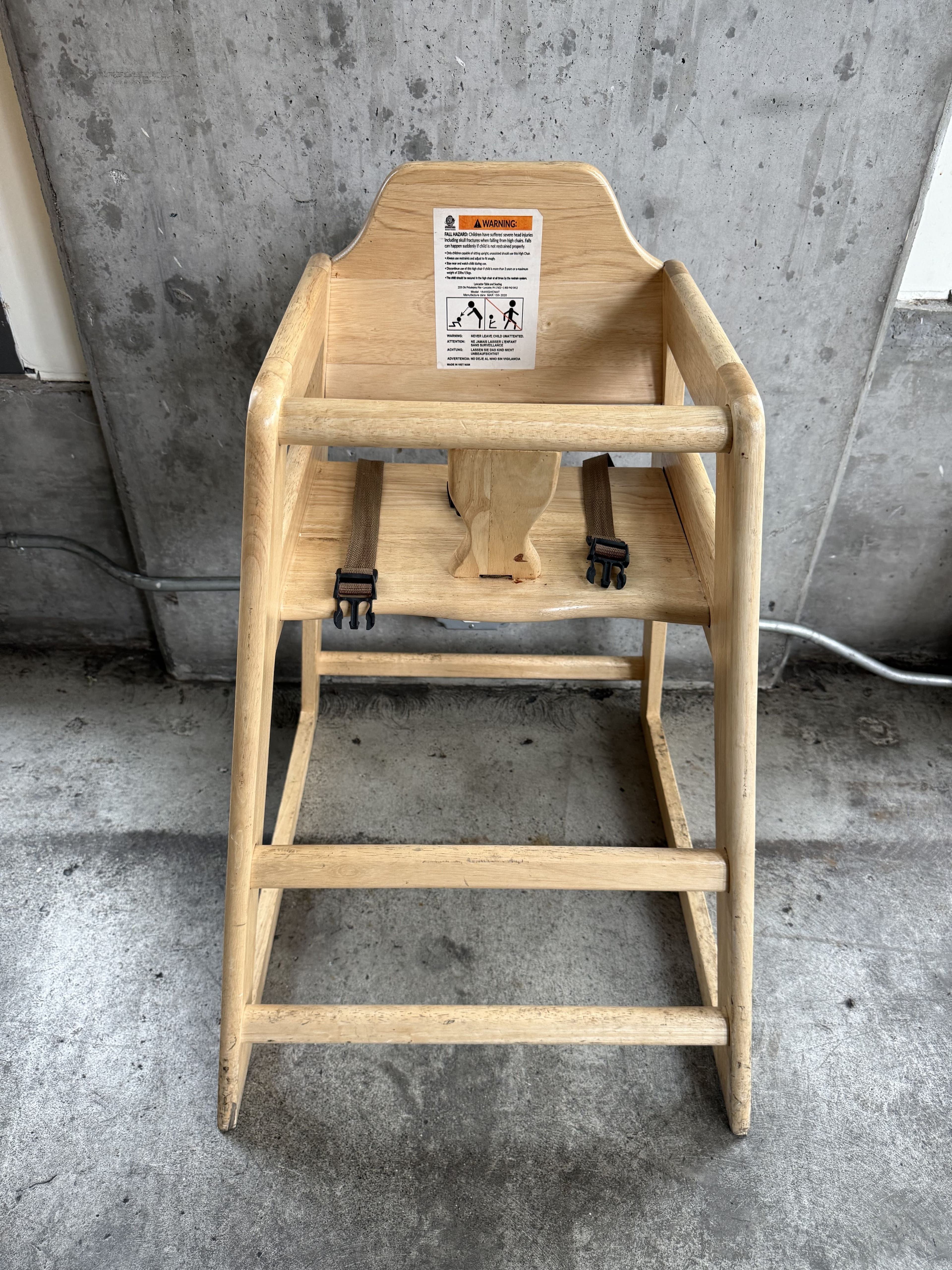 4-standard-height-wooden-high-chair-with-natural-finish-618291