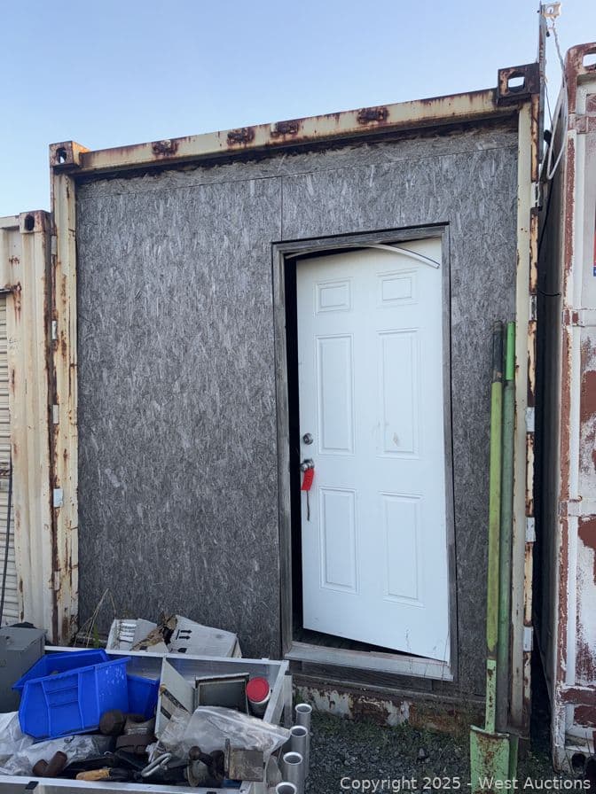 40-shipping-container-contents-not-included-mkex47p7