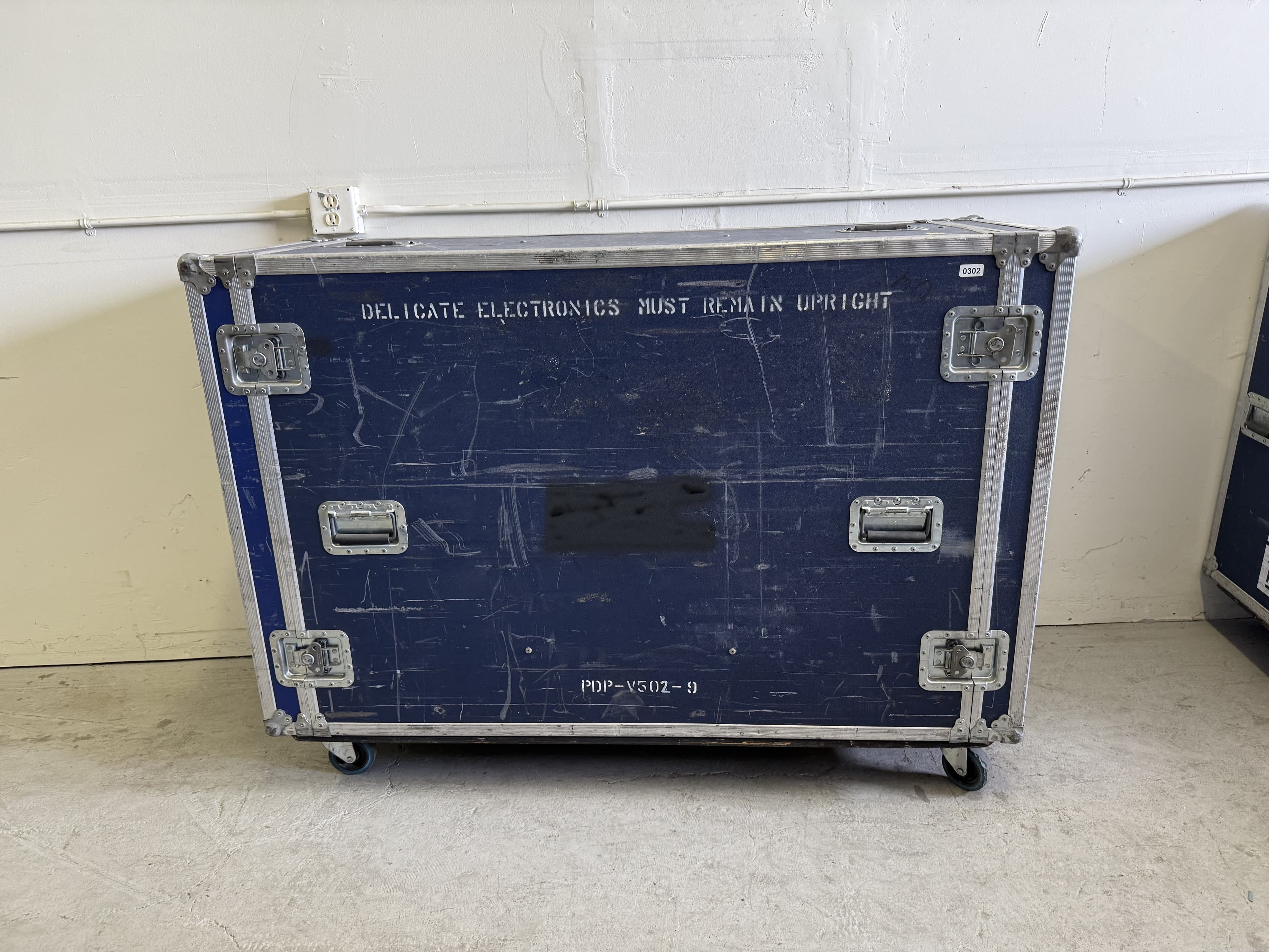 pioneer-50-tv-in-rolling-case-617310