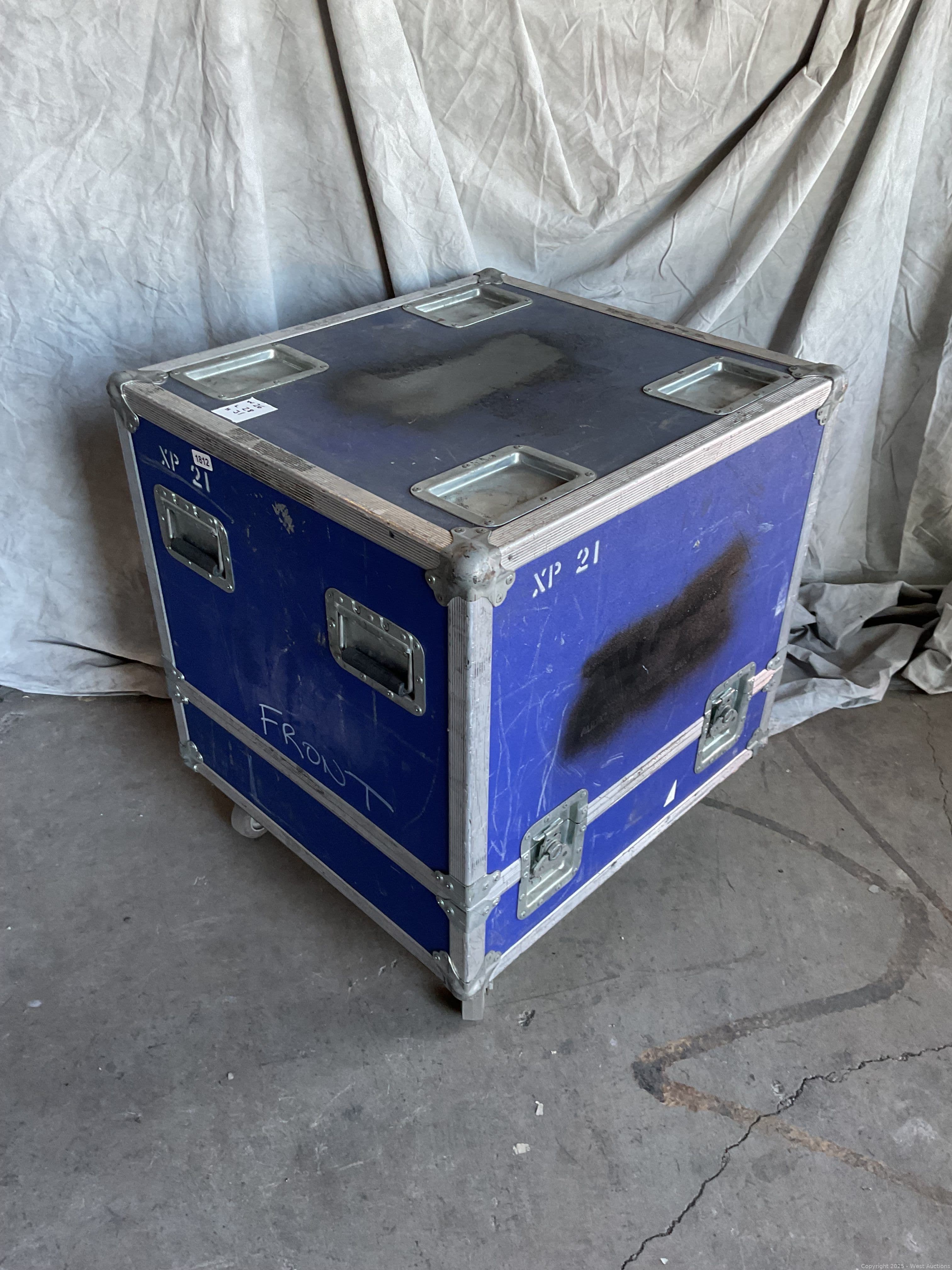 empty-road-case-617382