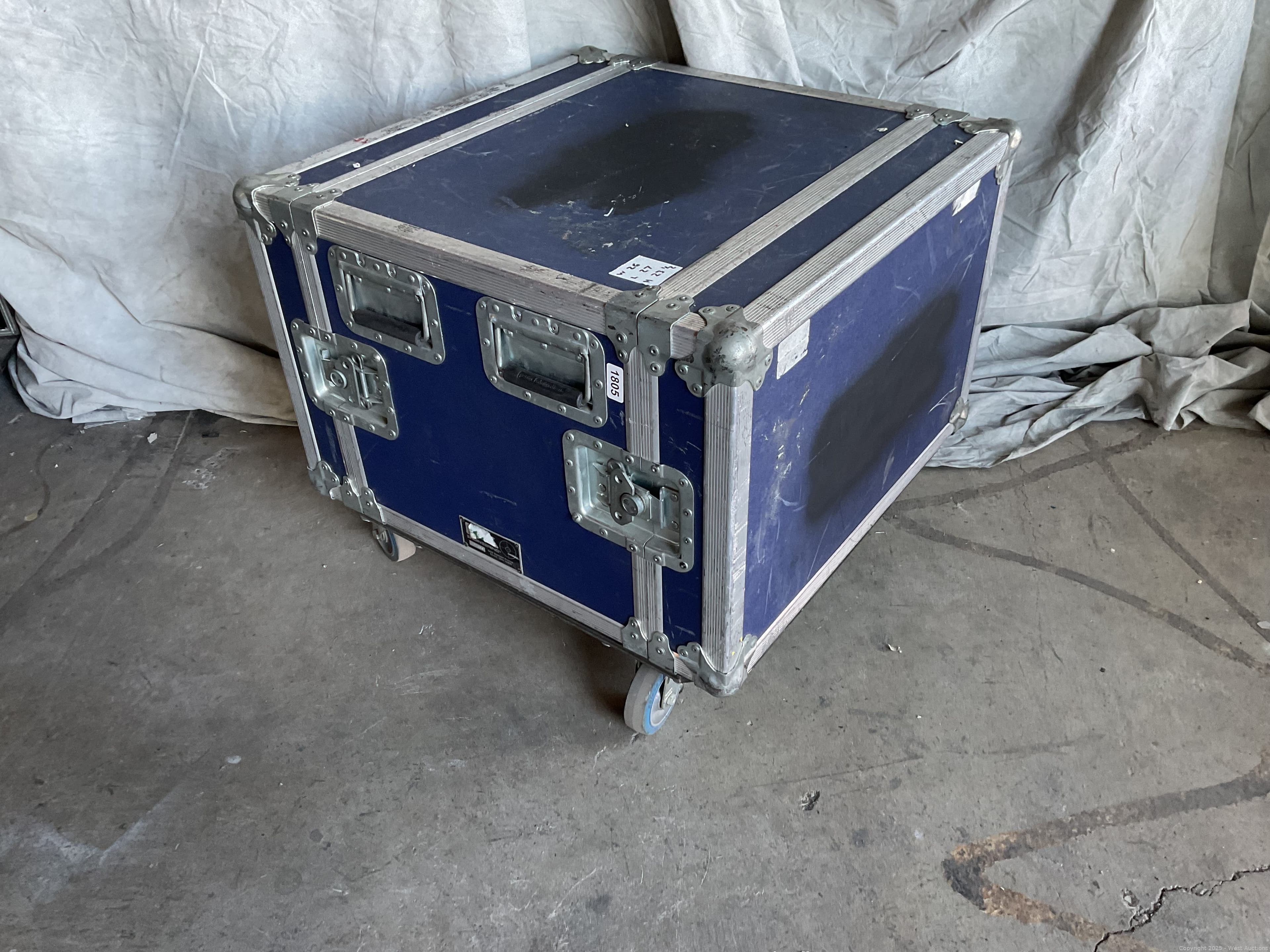 empty-rack-case-rolling-small-617389