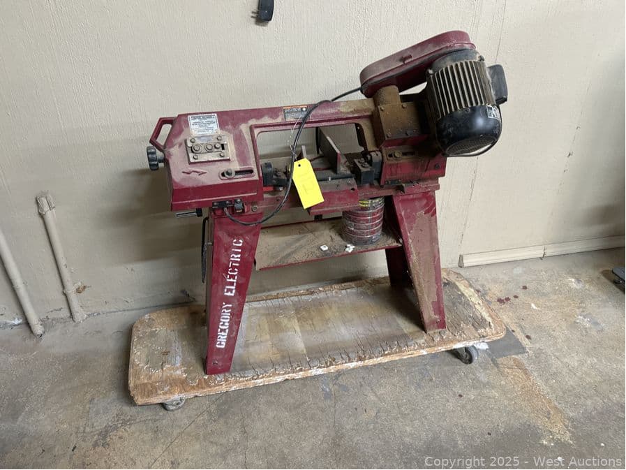 central-machinery-metal-cutting-bandsaw-with-cart-622101