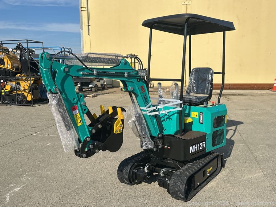 2025-agt-mh12r-mini-excavator-unused-621927