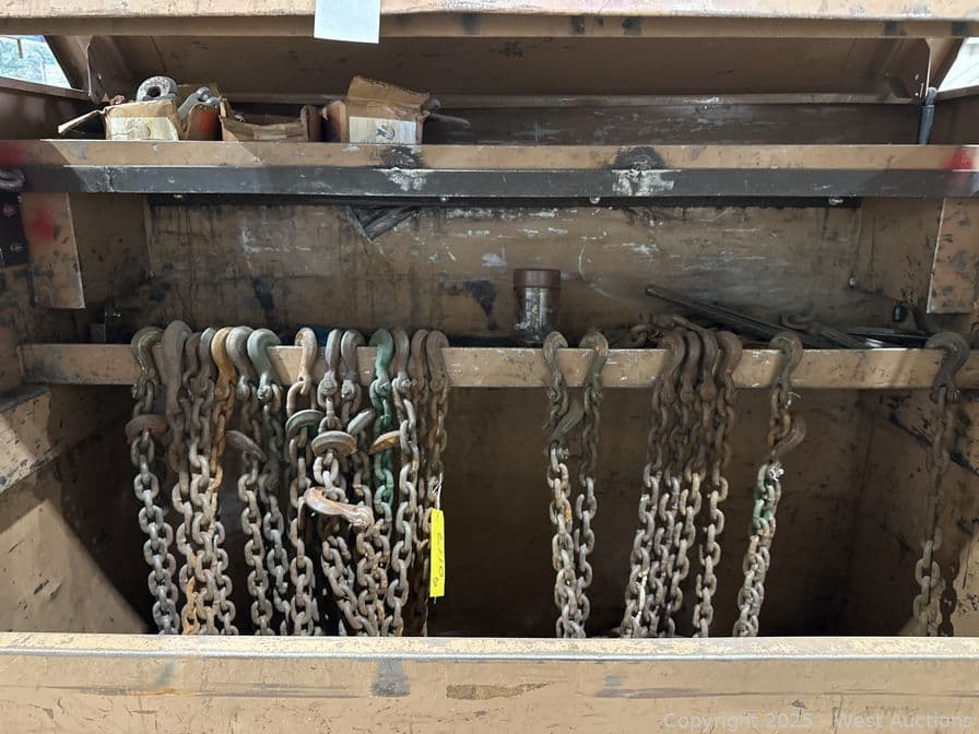 contents-of-knaack-box-assorted-heavy-duty-chain-binders-rigging-hooks-and-more-623441