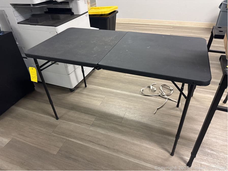 4-folding-table-623794