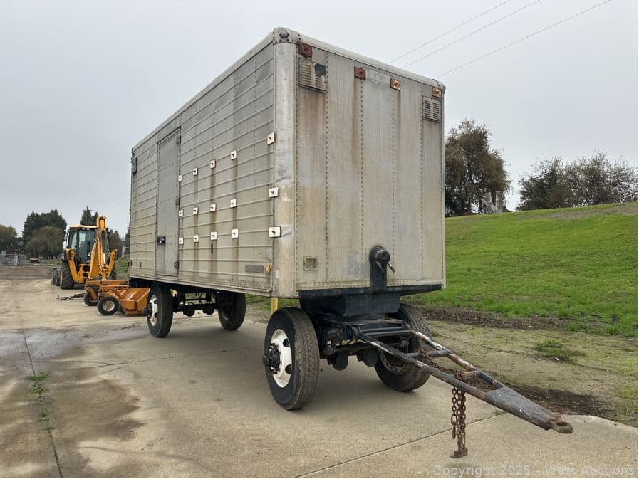 trailmobile-20-enclosed-trailer-623559