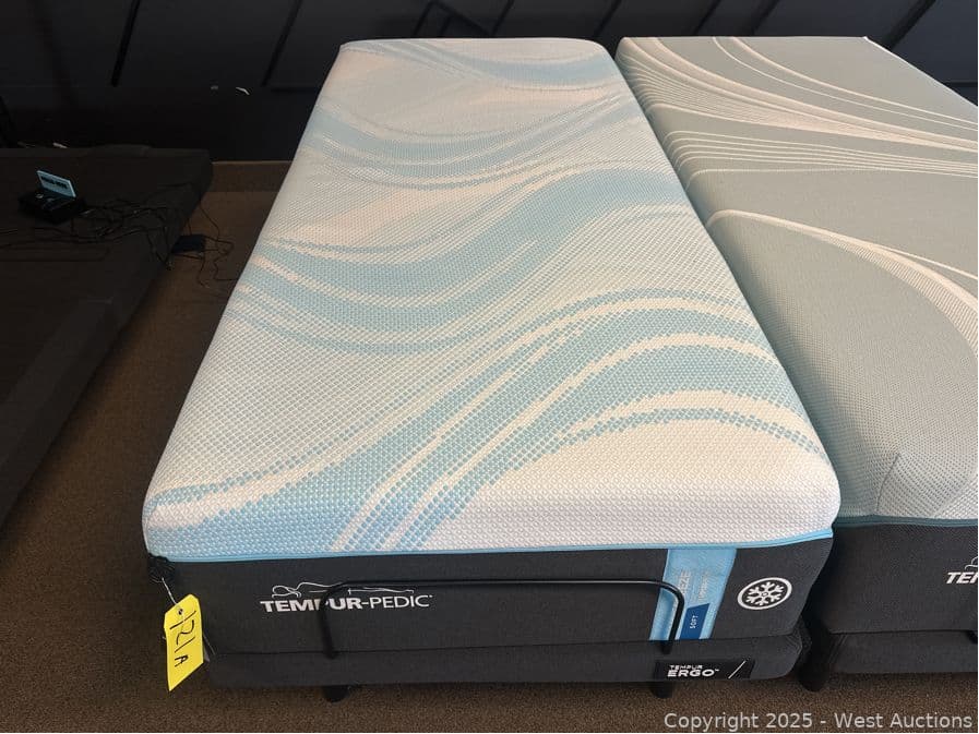 tempur-pedic-luxebreeze-2-0-soft-split-calking-5-099-retail-623079