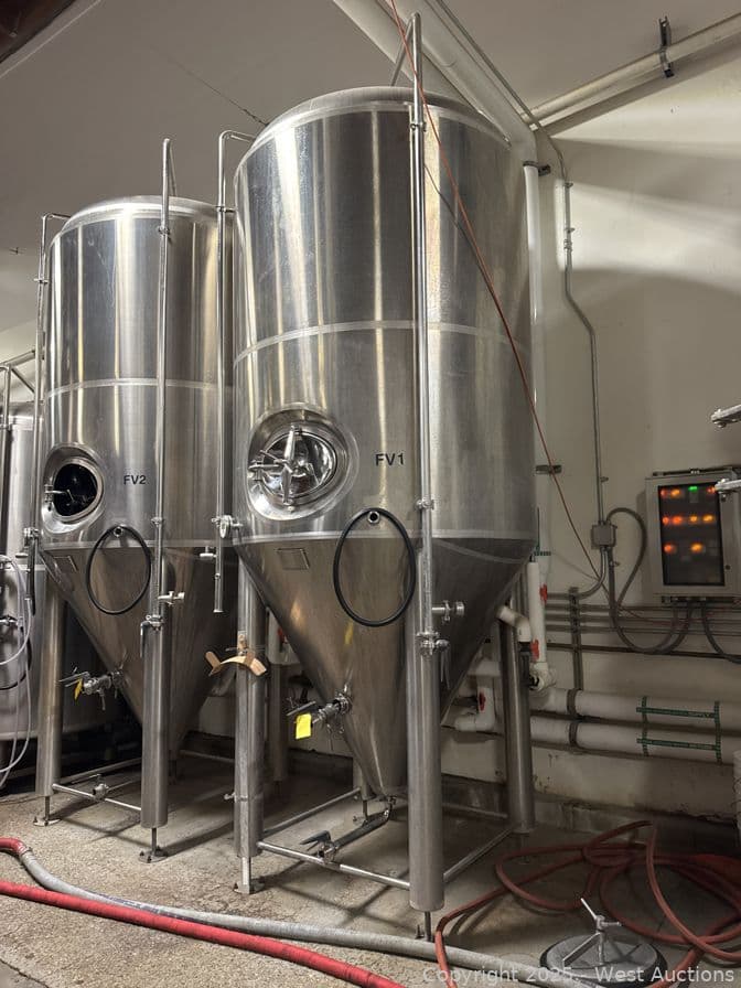 brew-pro-30bbl-beer-fermenter-tank-624203