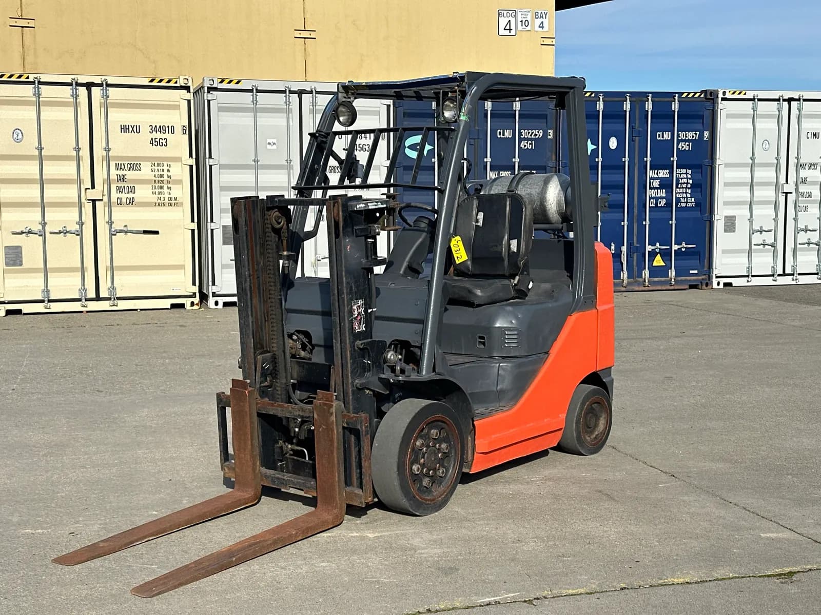 toyota-8fgcu25-4350lb-capacity-propane-forklift-mn3k0bqe