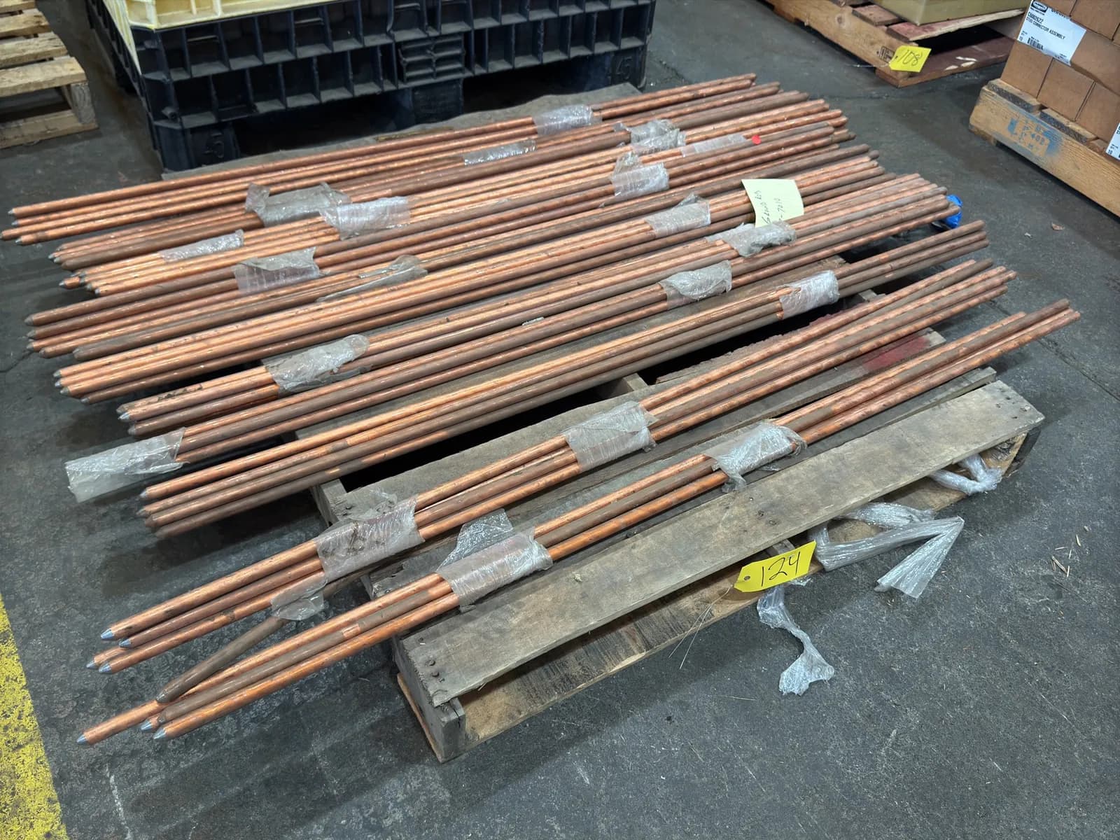 contents-of-pallet-approximately-70-60-ground-rods-1cb22e