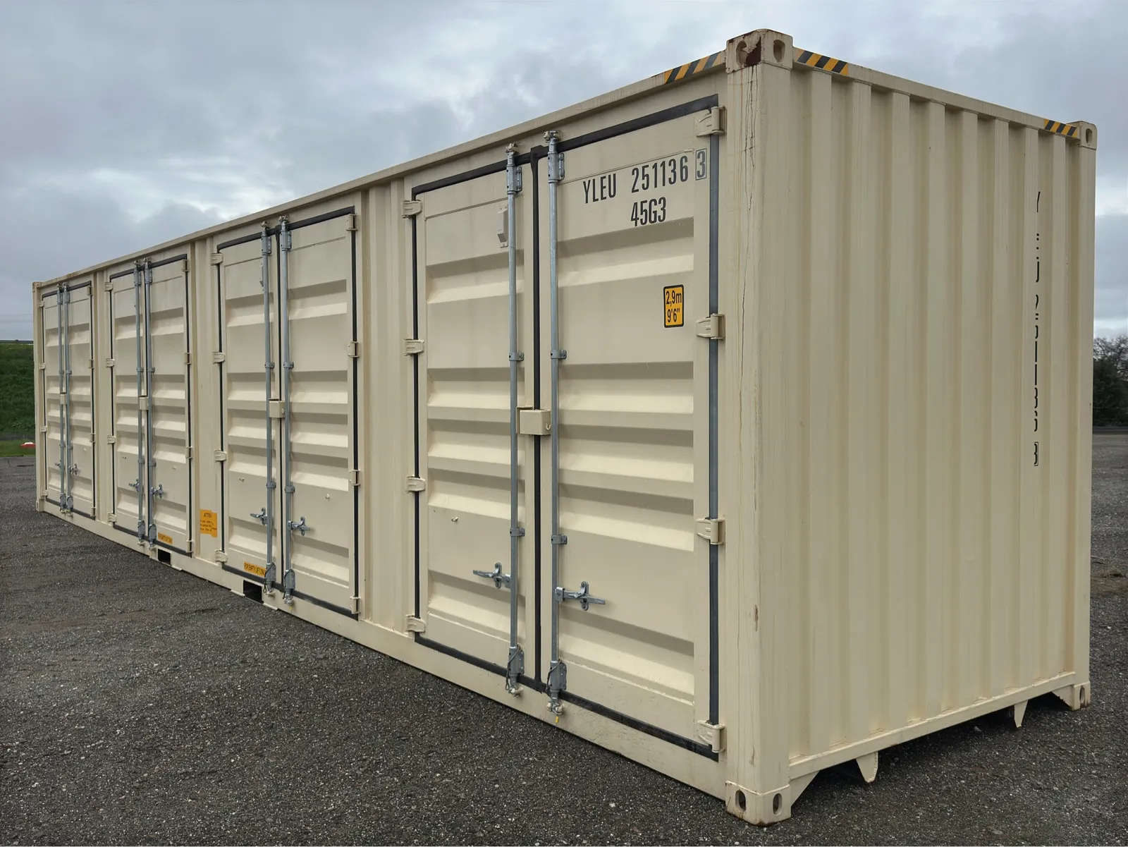2025-40-high-cube-4-side-door-one-trip-shipping-container-mm2ltiwh