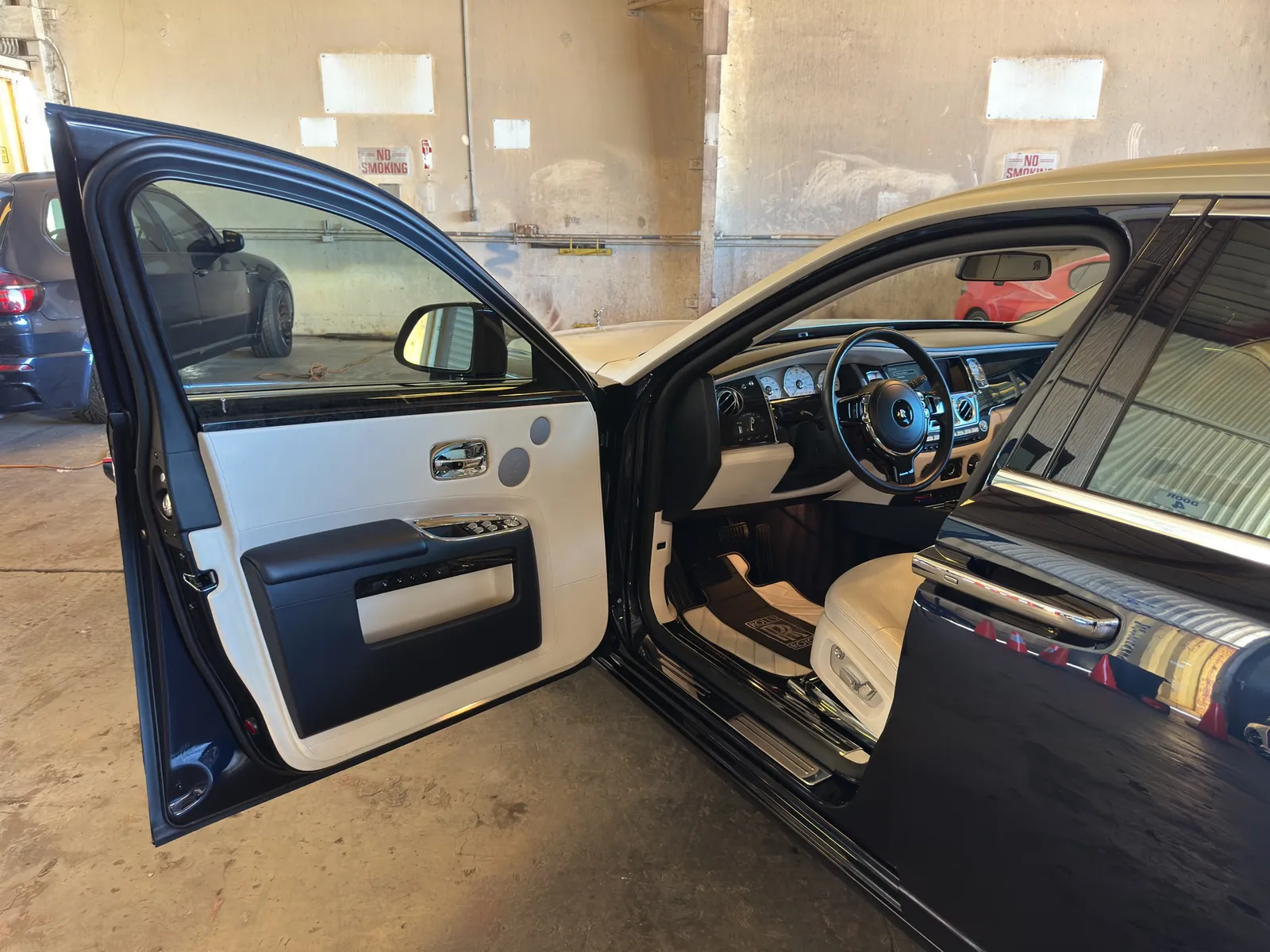 2013-rolls-royce-ghost-b4c9d4