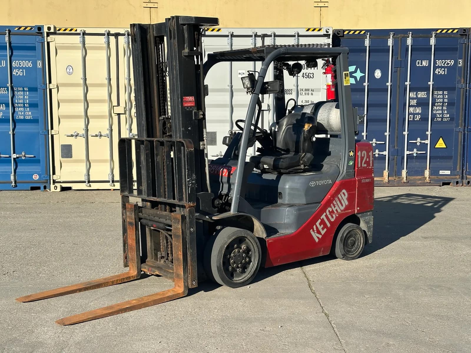 toyota-8fgcu30-5500lb-capacity-propane-forklift-mn3k0br9