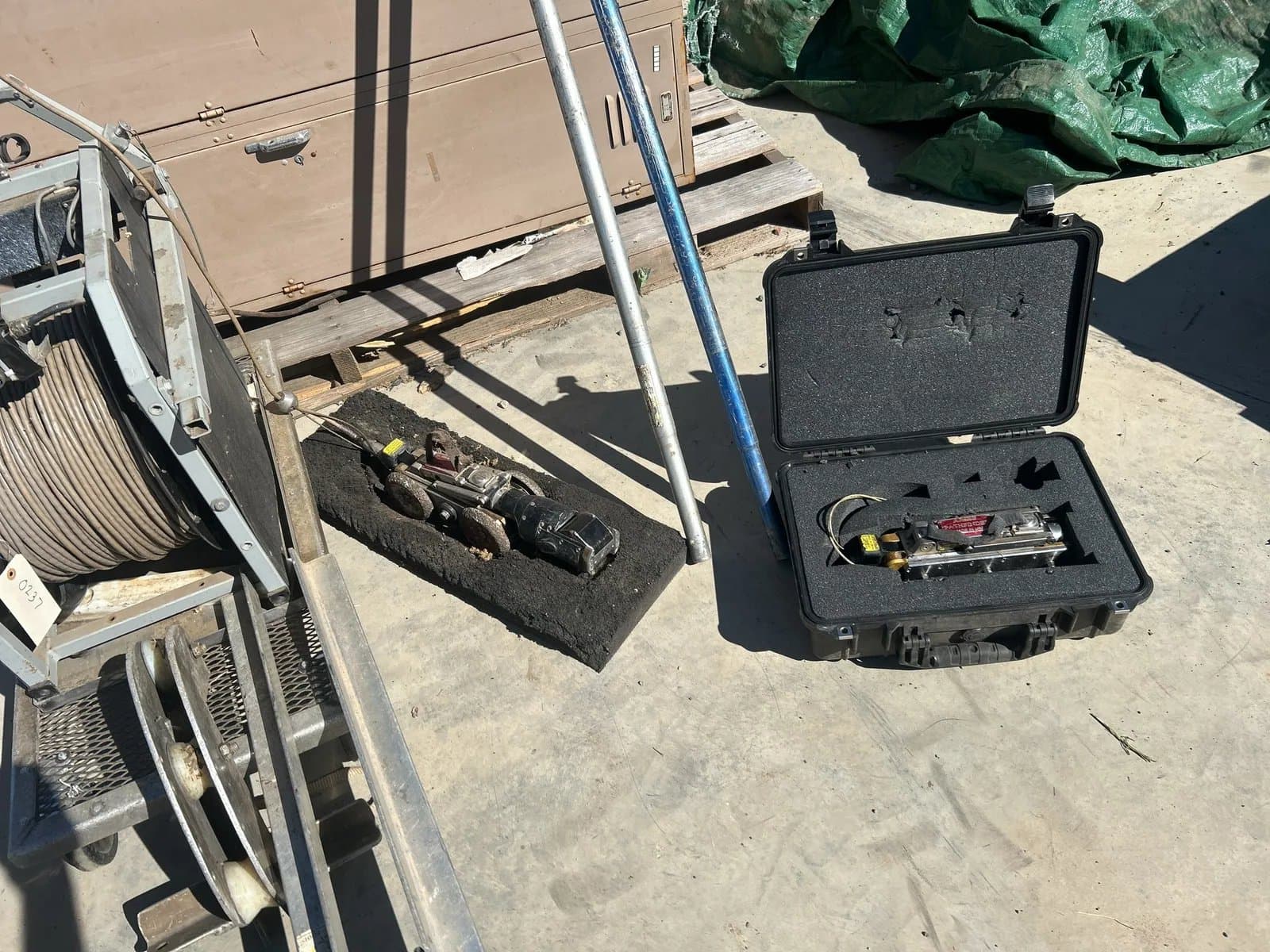 assorted-items-and-tools-mneu4djv