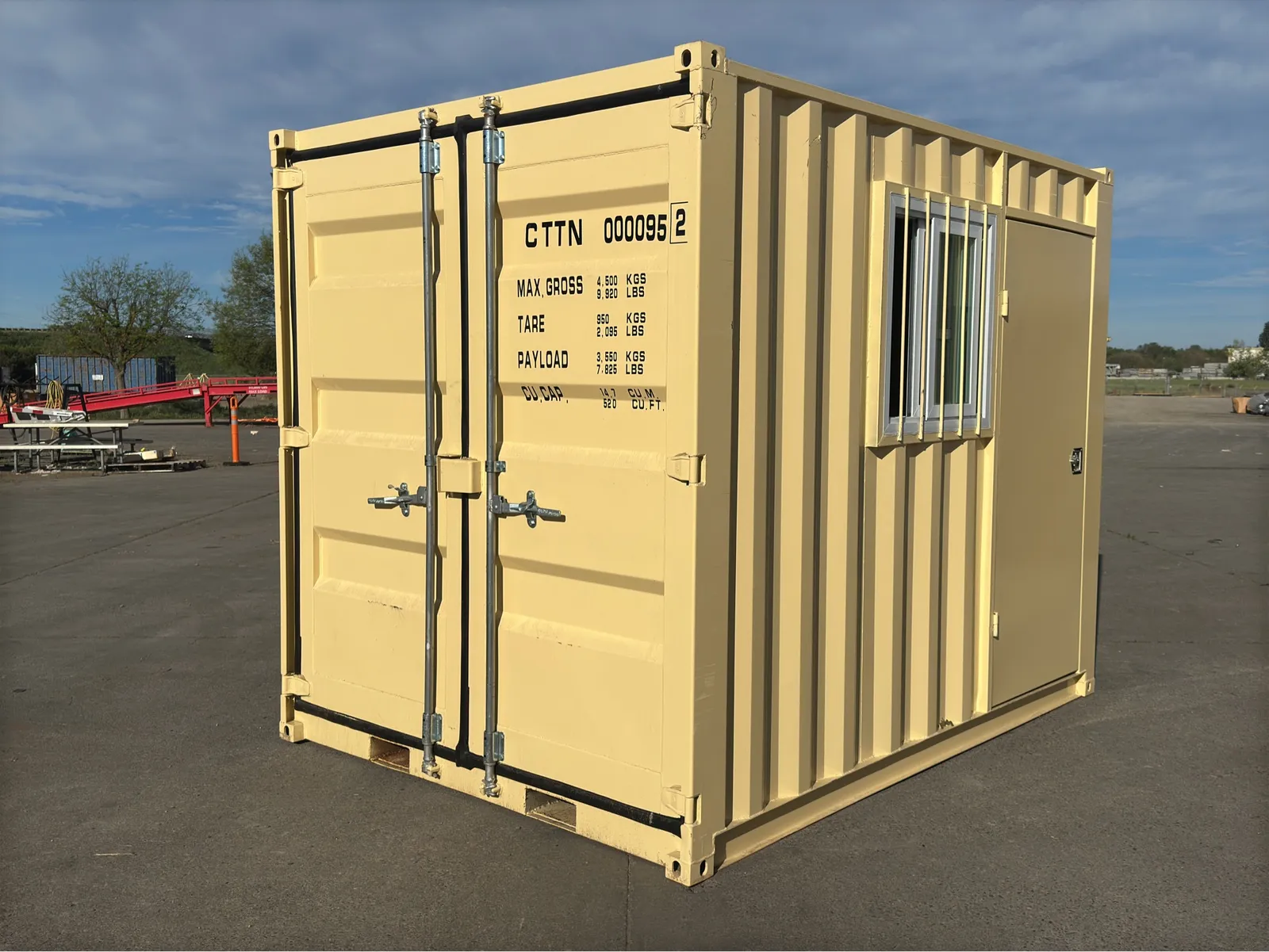 future-10-container-with-door-and-window-mn9bw0ls