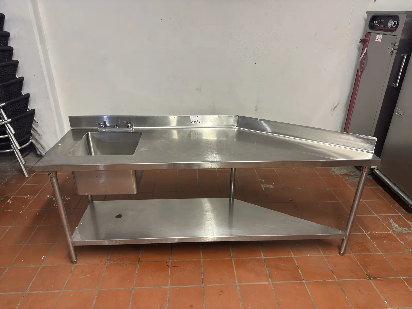 stainless-steel-table-with-sink-mnga9065