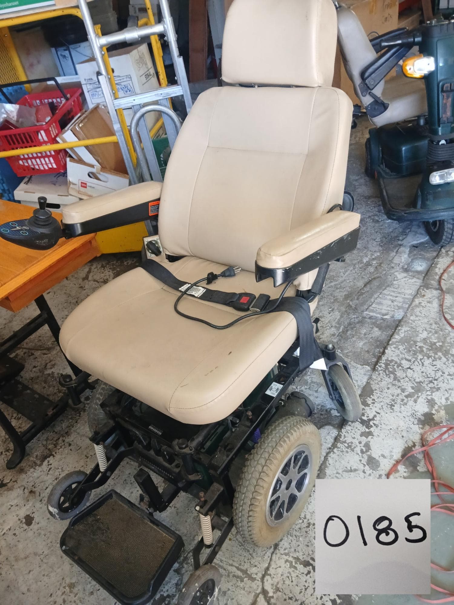 golden-years-electric-wheelchair-e25281