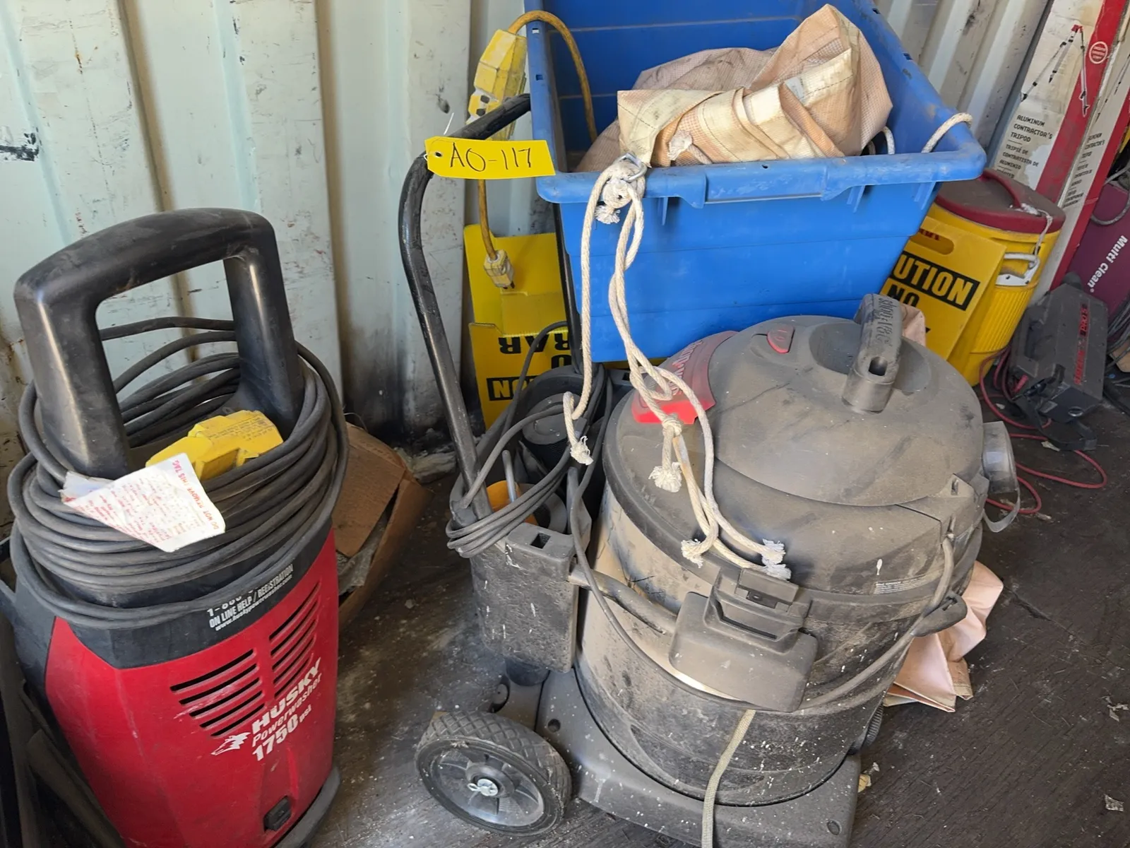 assorted-contents-of-shipping-container-vacuums-electric-pressure-washer-and-more-d7dd49