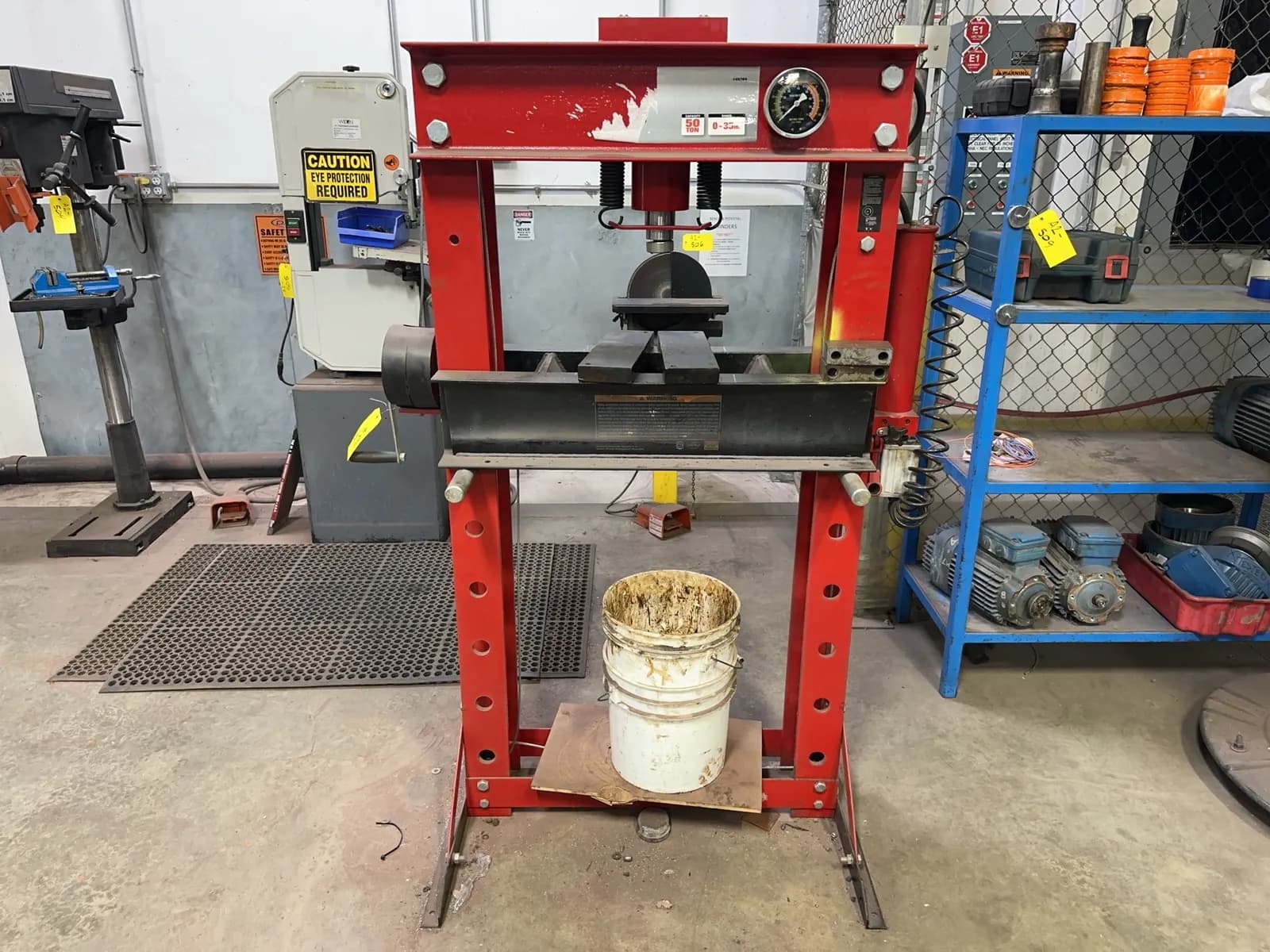 50-ton-capacity-hydraulic-press-86a684