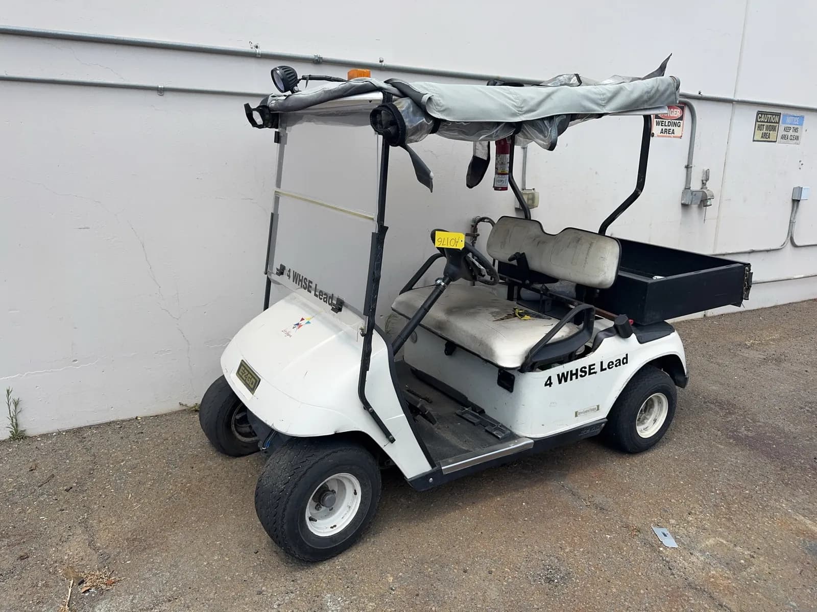ez-go-electric-golf-cart-not-operational-mrl4tuy9