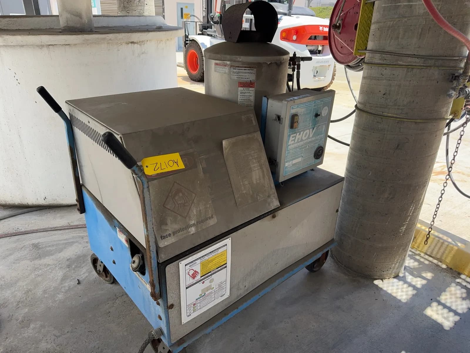 ehov-hydroblaster-hot-water-pressure-washer-with-2-hose-reels-and-pressure-washer-guns-a87dcb