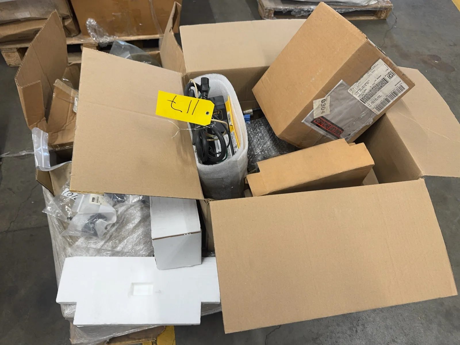 contents-of-pallet-assorted-club-car-parts-and-accessories-electrical-and-batteries-ad720a