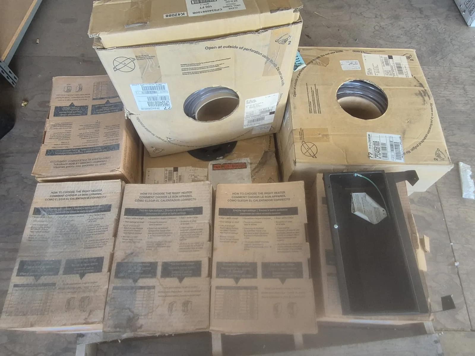 contents-of-pallet-4-boxes-of-clear-vinyl-tubing-3-4-in-od-x-5-8-in-id-10-register-wall-can-351b20