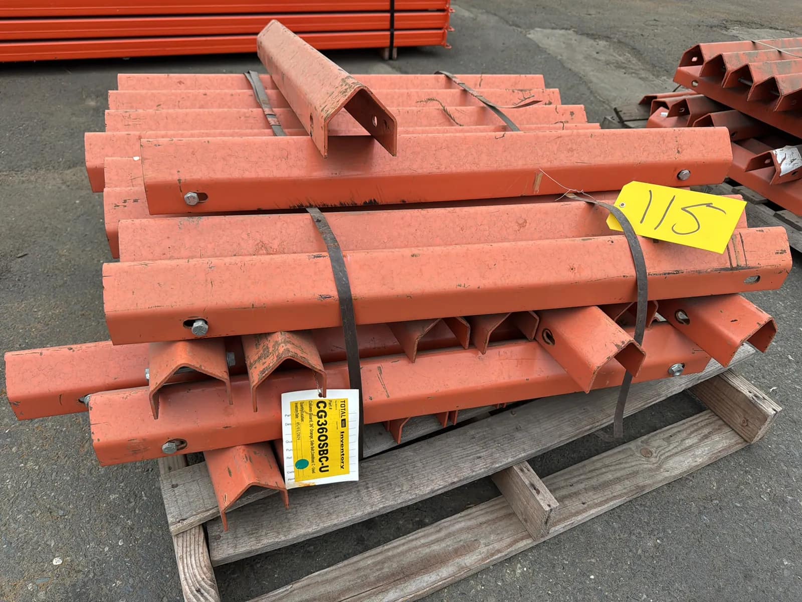 pallet-of-36-column-guards-side-bolt-muklt44r