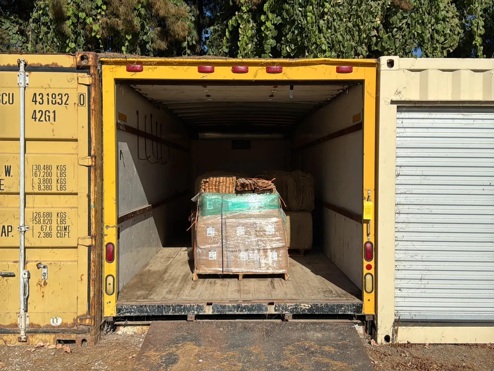 25-truck-box-contents-not-included-ef701c